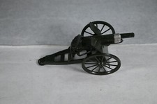 Britain 1201 Royal Artillery Gun with Box