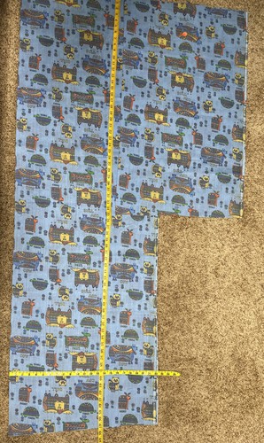 Vintage-2 Fabric Remnants Animal Floral Graphic Mosaic Cow Dog Cat Lightweight - Picture 6 of 10