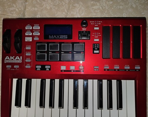 Akai Professional Max 25 - Kompaktowy kontroler klawiatury USB/MIDI/CV - Zdjęcie 3 z 5
