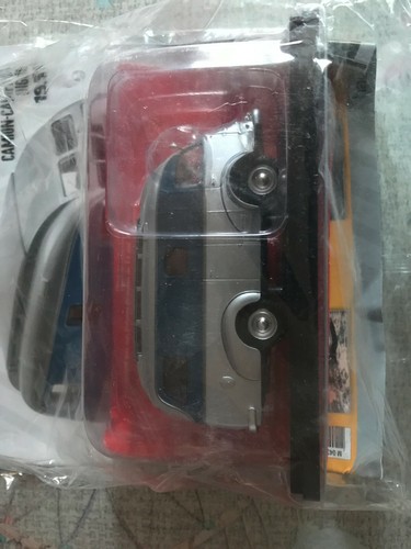 Renault 1400 KG Truck Camping Car Digue Hachette at 1/43 - Picture 2 of 5