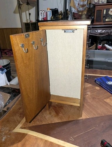 Hives Honey Jewelry Armoires 6"X15"X14.5" Taylor Pine Jewelry Chest+5 Pul-Out - Picture 5 of 10