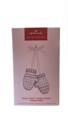 Hallmark 2025 Recuerdo Nuestra Primera Navidad Juntos Porcelana Adorno Nuevo con Caja - Imagen 5 de 5