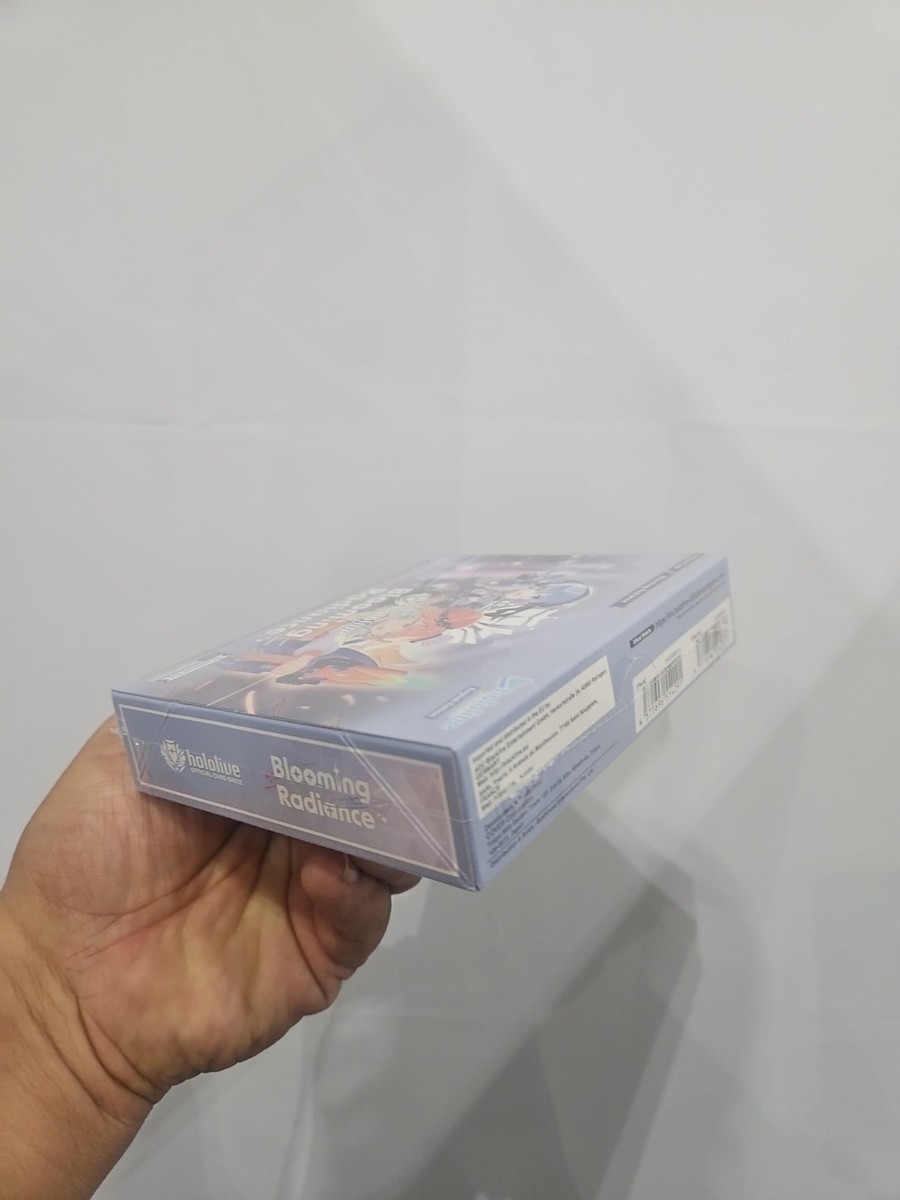 holow 20枚　未開封　ひな 発売中】Vジャンプ 2025年11月号 / 尾丸ポルカ hololive