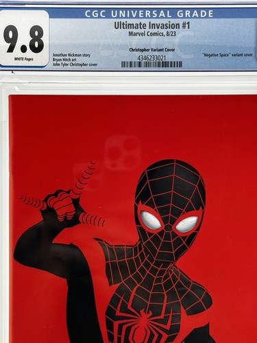 Ultimate Invasion #1 John Tyler Christopher Negative Space Variant Cover CGC 9.8 - Picture 2 of 3