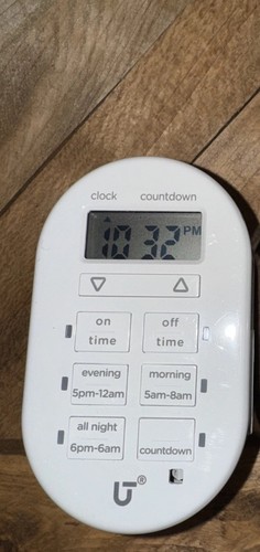  Utilitech Plug-in Lighting Timer. Es ist für den Innenbereich ausgelegt Modell 5474551 