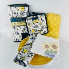 Bungalow No. 10 4 Pc Plastic BPA Free Dinnerware Set & Misc. Linens