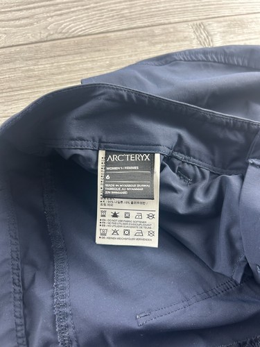 Pantalones para mujer Arc'teryx azul marino talla 6 camping al aire libre senderismo - Imagen 9 de 10