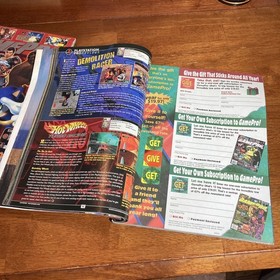 2 GamePro Magazine Issue 133 134 Oct Nov 1999 Sonic Dreamcast Resident Evil