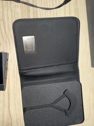 Sennheiser IE 800 In-Ear Headphones Black, Astell Kern SR25 - Picture 12 of 12