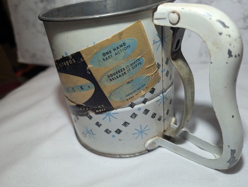 2 Vintage Flour Sifters Bromwell’s 3 Cup W/Cherry & Androck W/ Original Sticker - Picture 9 of 15
