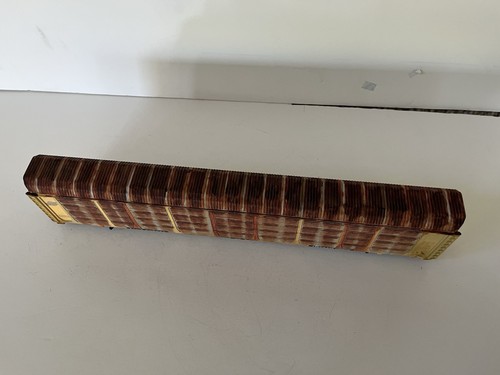 HO Scale Walthers 89' Enclosed Auto Carrier Autorack CNW TTGX 255547 Weathered - Picture 3 of 4