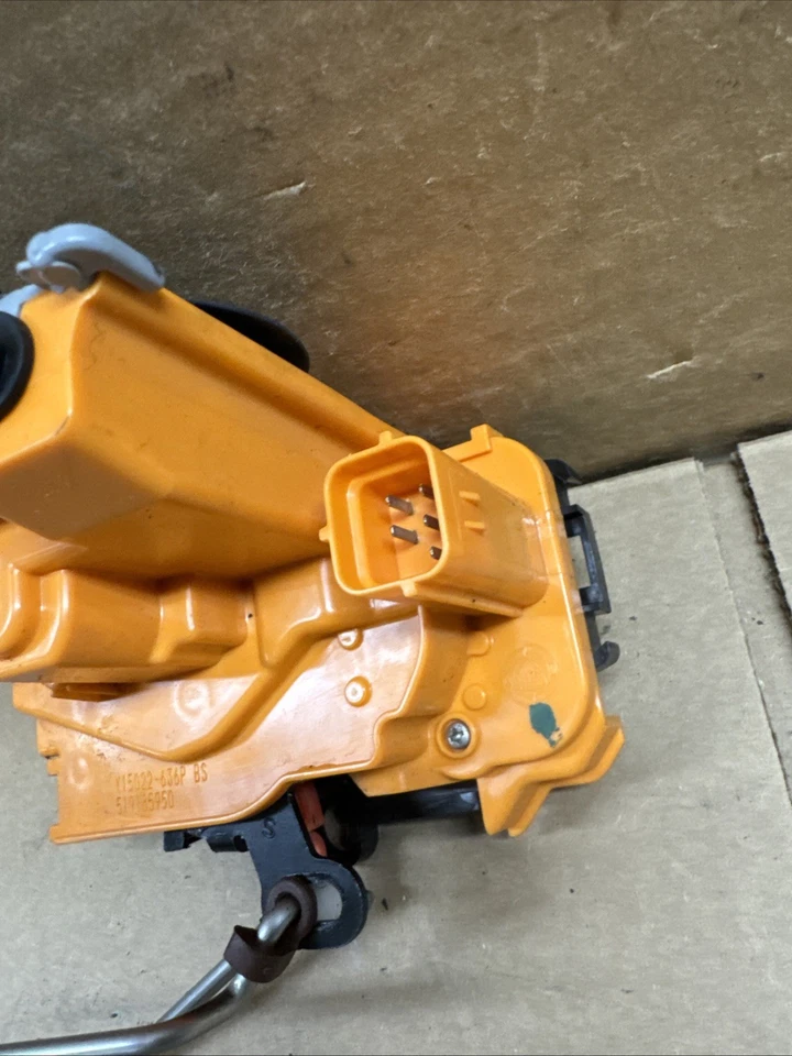 2015 2016 2017 2018 2019 RAM PROMASTER City ATUADOR DE TRAVA DE PORTA TRASEIRA B153 - Imagem 4 de 4