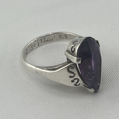 Vintage Sterling Silver Ring – Ornate Design, Purple Stone, Marked JS 8.5 - Picture 3 of 16
