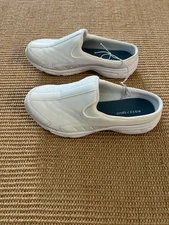 Easy Spirit Women’s White Slip On Comfort Shoes Size 7M (Perfect for Nurses!)