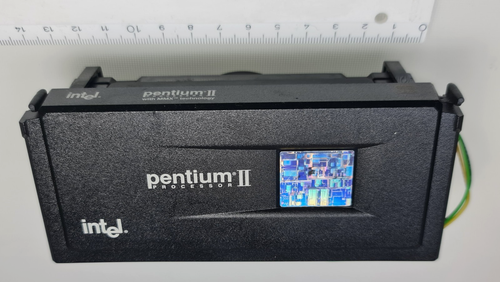 Intel Pentium 2 SL2QC Processor CPU with MMX Technology + Heatsink / Kühlermodul - Photo 2/10