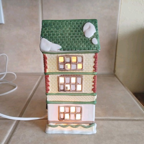 Porcelain Lighted House Dickens Collectables Books & Charts With Box Flaw - Zdjęcie 6 z 16