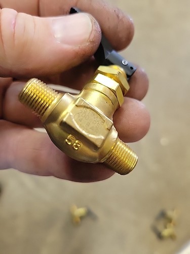 2 Hoke 1511M2B Brass Valve 1/8" Npt male - Picture 7 of 8