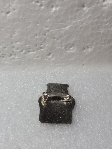 1991 CANATS CSRA MONTAGUE P.E.I. CAR SHOW AUTOMOTIVE ENAMEL LAPEL PIN LATCH BACK - Picture 3 of 3