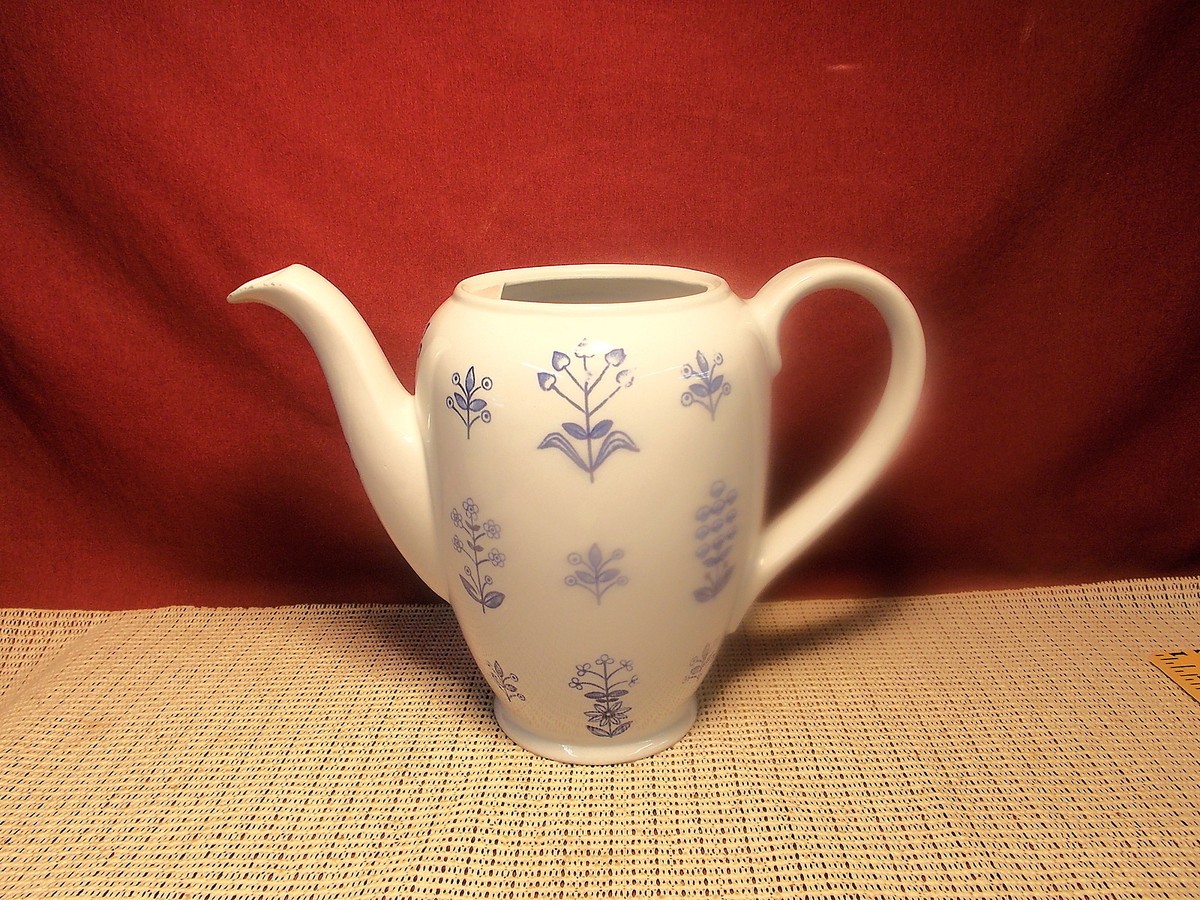 ARABIA FINLAND 青い家の置物 Arabia of Finland China Tapestry Blue Pattern Coffee Pot (No Lid