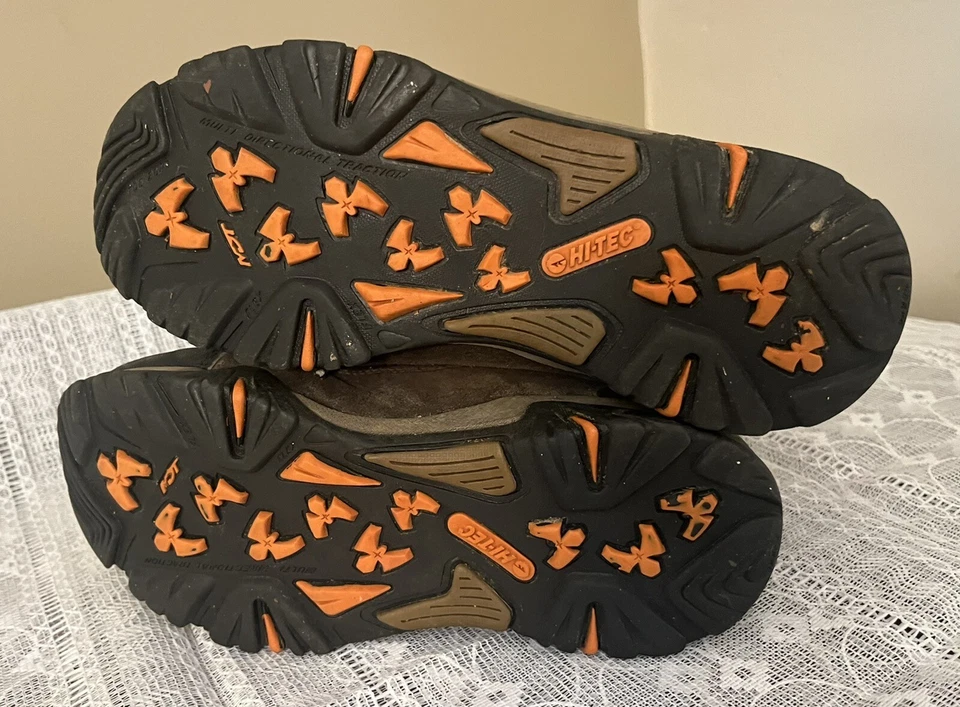 Hi-Tec Renegade Trail 尺码 5.5 青少年男孩防水棕色麂皮绒远足靴 — 第 4/4 张图片