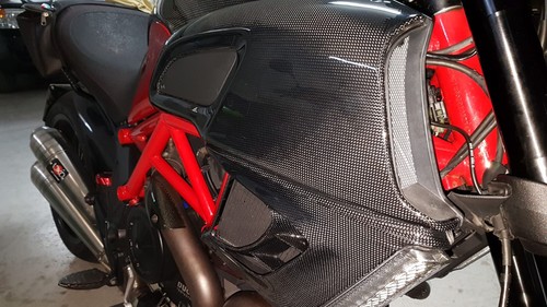 FIANCHETTI LATERALI SOTTO SERBATOIO CARBONIO DUCATI DIAVEL 1200 MY 2011 14 - Imagen 3 de 11