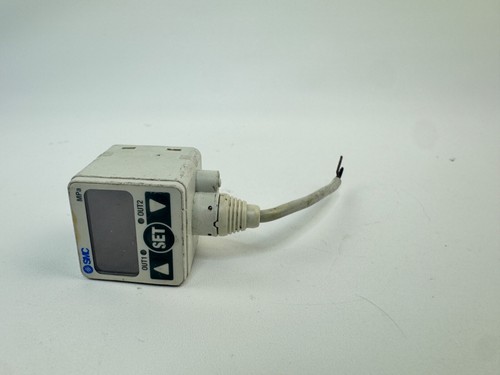 SMC ISE40-T1-22L Digital Pressure Sensor Switch -0.1 to 1MPa, NPN, 12-24VDC