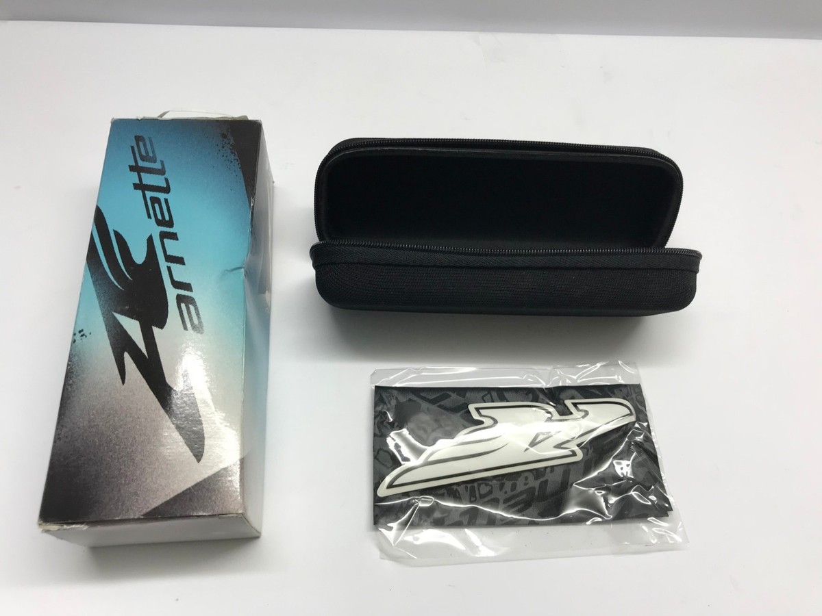 arnetteサングラスケース★キャビネット Amazon.com: ARNETTE Large Zip Sunglass Eyeglass Case +