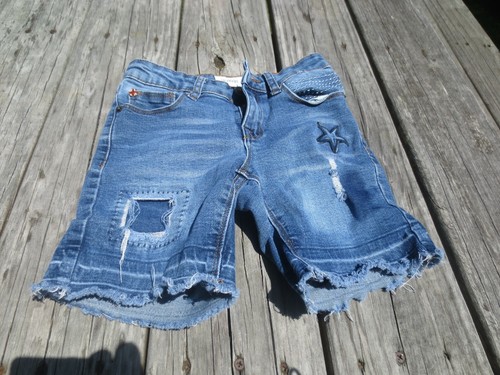 Hudson ~ Girls Denim Star Patch Shorts ~ Size 10 - Picture 1 of 8