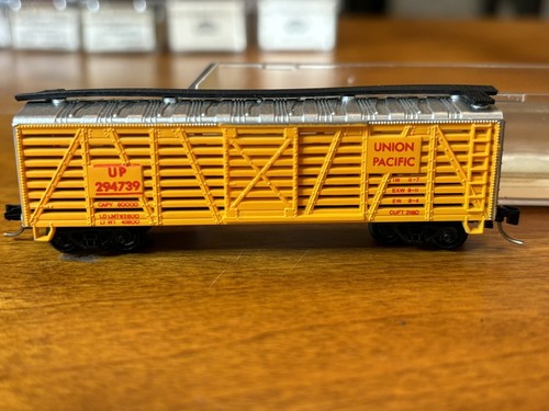 N Scale Model Power Union Pacific Stock Car in Original Case - Picture 1 of 8