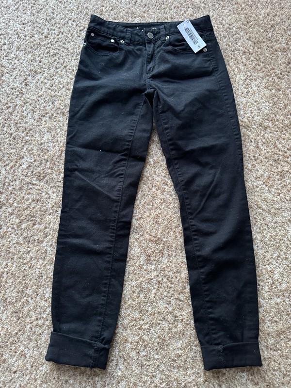 NWT Michael Michael Kors Black Ladies Cropped Jeans Size  00