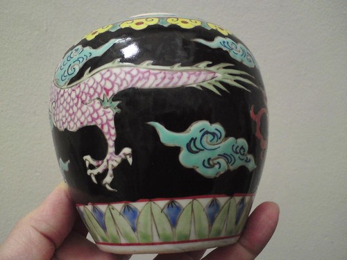 Famille Noire dragon chasing flaming pearl among cloud and sea wave ginger jar - Picture 9 of 24