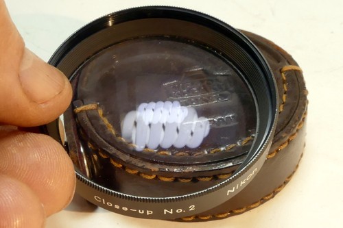 Nikon No. 2 52mm MACRO CLOSE UP LENS 3.0 Diopter attachment w/ case - Picture 6 of 9