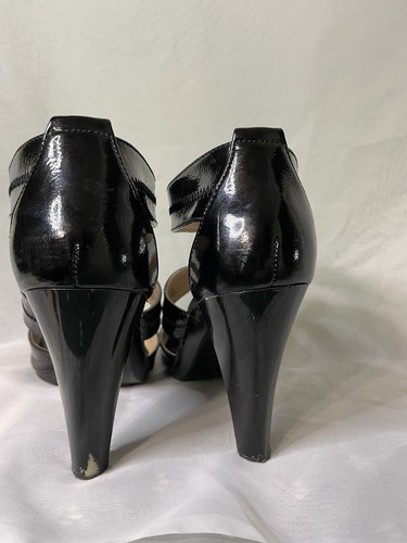 Michael Kors Zip T Strap Heels Sandals Size 9.5 M Black Patent Leather - Picture 4 of 8