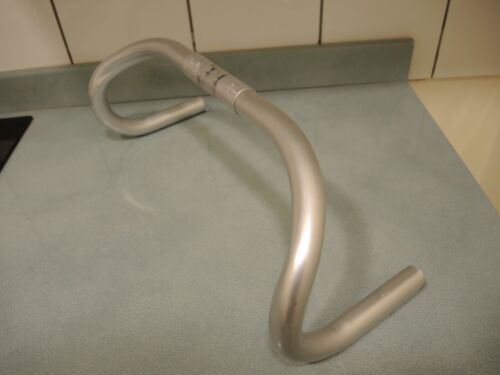 CINELLI CRITERIUM ALLOY HANDLEBARS - GREAT CONDITION 26.4 CLAMP / 420mm CENTRES - Picture 5 of 13