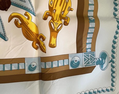 HERMES Scarf D’AFRIQUE Authentic 90 cm Silk Pale Blue Gold Cream Brown - Picture 9 of 17