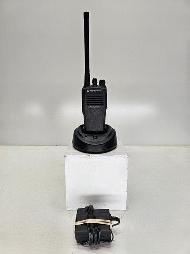 Motorola CP200 VHF 146-174 MHz 4 Channel 5 Watt (Complete Kit)