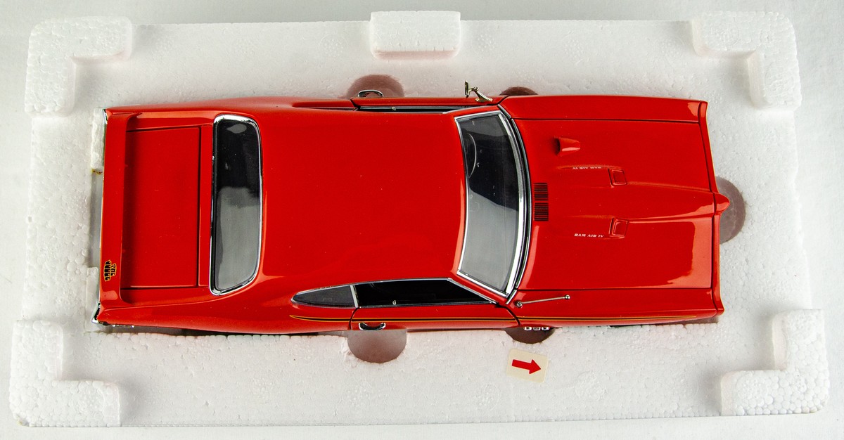 Danbury Mint 1969 Pontiac GTO Judge Coupe Carousel Red 1:24