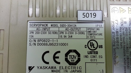 5019) [USED] YASKAWA SGDS-30A12A / discoloration, no cover - Picture 4 of 4