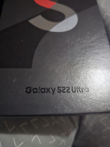 Samsung Galaxy S22 Ultra With Tiktok + caes +cable Charger  Conditions Great  - Picture 6 of 9