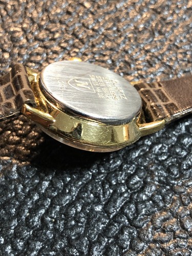 Nivada Bermuda Swiss Made Damenuhr goldfarbene Damenarmbanduhr neue Batterie - Bild 24 von 24
