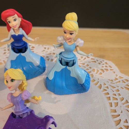 Lote De Cuatro Figuras Clip Princesa Real Disney Rapunzel Cenicienta Ariel Aurora - Imagen 4 de 7