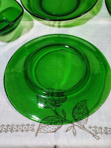 Vintage Vereco Green Glass Dinnerware Set – 56 Pcs – Mid-Cent. Mod. French Retro - Picture 4 of 23