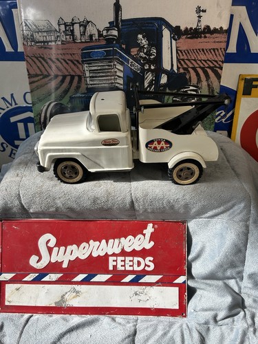 VINTAGE TONKA Original AA WHITE WRECKER TOW TRUCK Nice