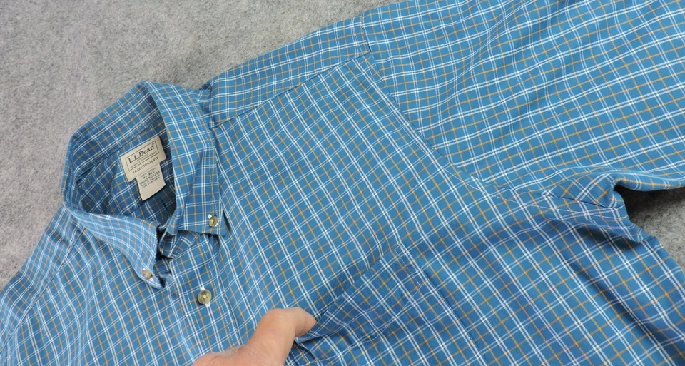L.L. Bean Mens XL Traditional Fit Plaid Check Short Sleeve Button Down Shirt - Image 4 of 4