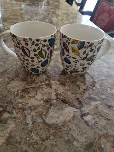 Set Of 2 Large 4 1/4" Coffee Mugs Queens Fifties Broadhurst EUC - Afbeelding 1 van 5