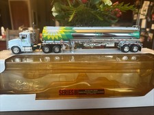 2004 BP AMOCO OIL DIECAST SEMI TRUCK HEIL TANKER  1:64th NEW Limited