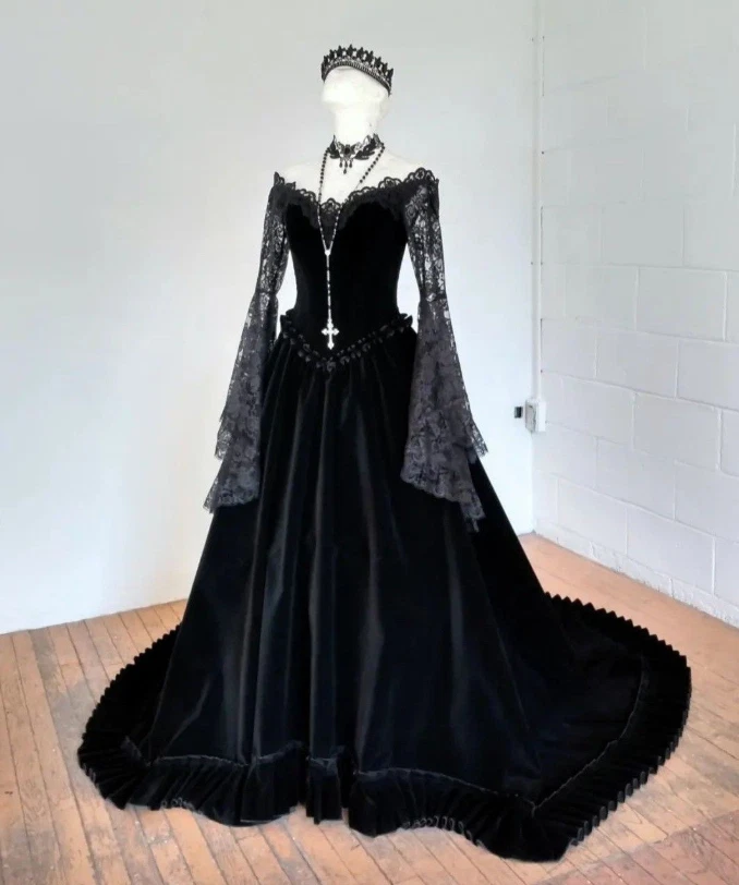 Gothic Black Velvet Wedding Dresses Long Sleeves Sweep Train Lace Bridal Gowns - Image 4 of 4