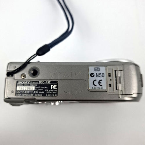 Sony DSC-P92 Cyber Shot Digital Camera 5MP Carl Zeiss Lens Compact Parts Only - Picture 8 of 10