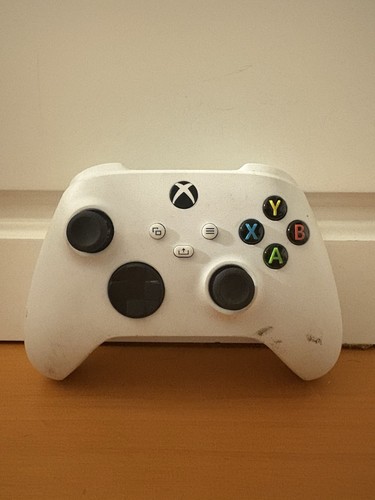 Microsoft 1708 Xbox One Controller - White UNKNOWN if it works