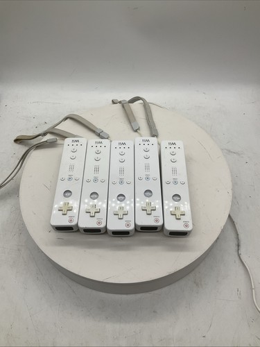 Mandos Nintendo Wii RVL-003 - Lote de 5, Blanco OEM CON Correas, Cubiertas de Batería - Imagen 5 de 9